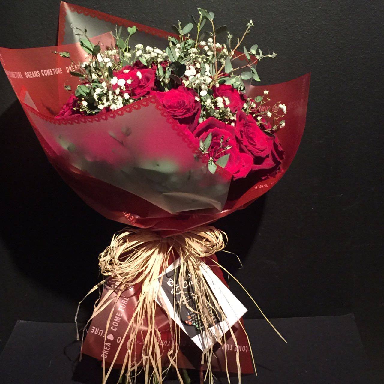 Ramo Clásico de 12 Rosas Rojas | Flor de Café 106999707 3204699202925147 5758058155060122227 n