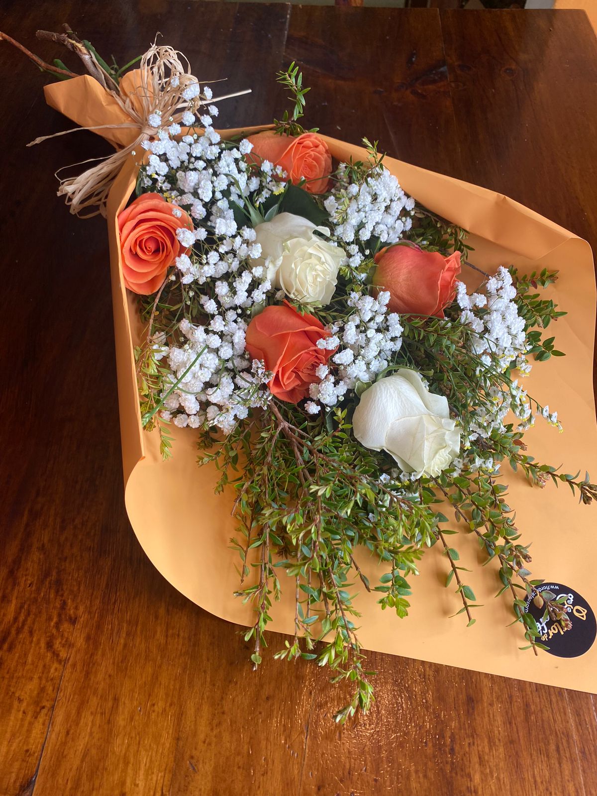 Bouquet 6 Rosas Importadas Imagen de WhatsApp 2023 12 11 a las 22.41.28 6b726dda