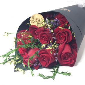 Cono de 12 Rosas Rojas | Flor de Café Romanticismo y estilo en una presentación moderna