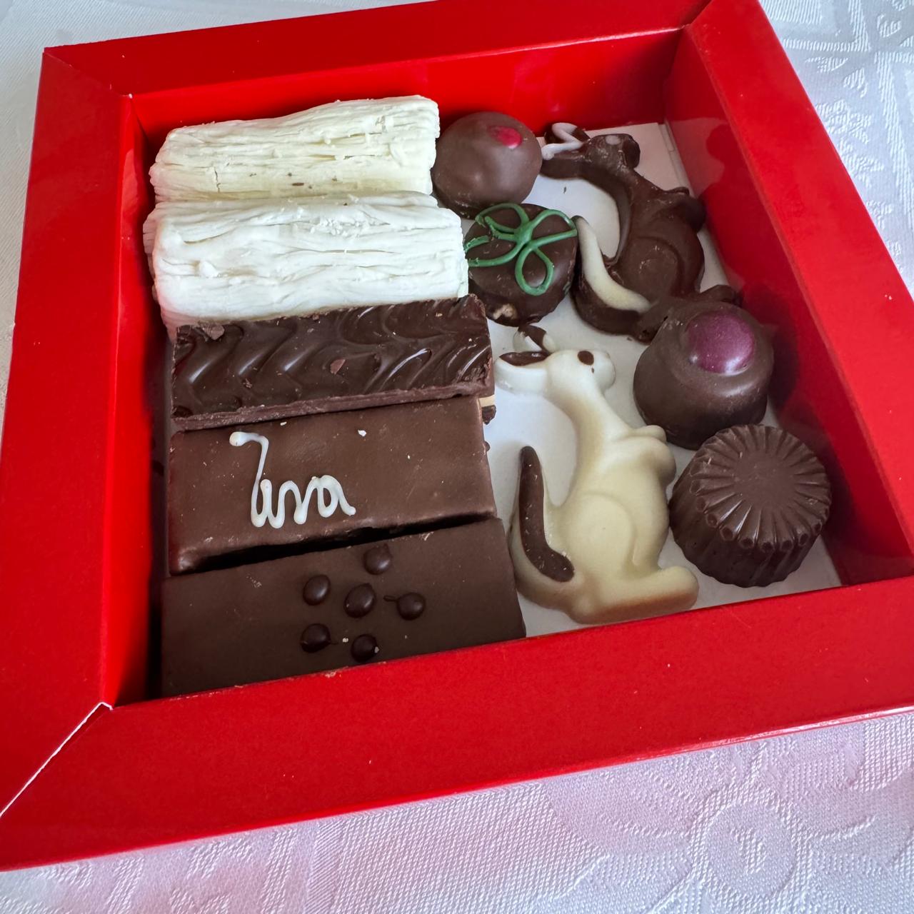 Caja de Chocolatería Patagónica Artesanal – 180 g aprox. WhatsApp Image 2025 06 12 at 17.19.01